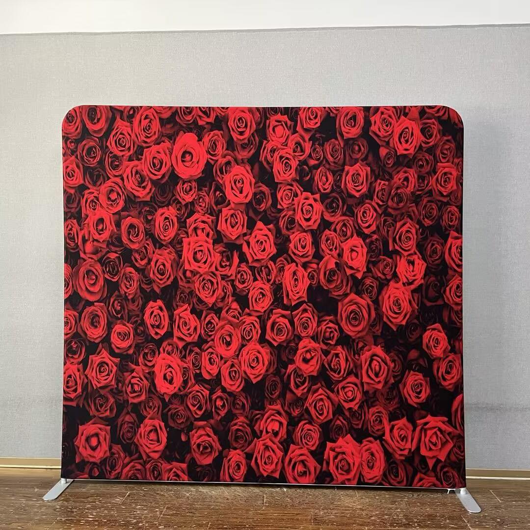 ER red roses backdrop